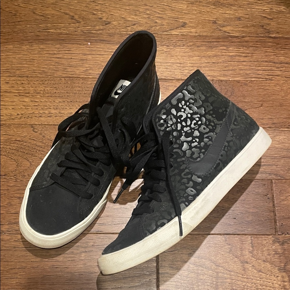 Nike Black and White Leopard Hi Tops Sneakers Sz 8